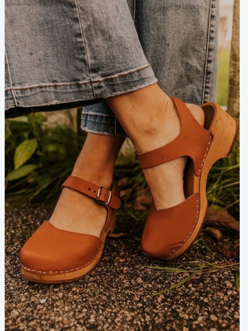 LotSwedish 40 Women's Brown Leather Wood-Platform Clog Sandals - Casual Comfort